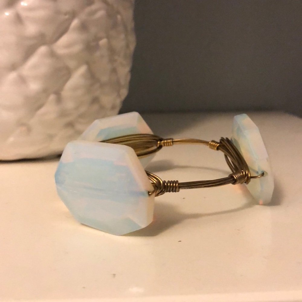 EUC bourbon & bowties opal bracelet